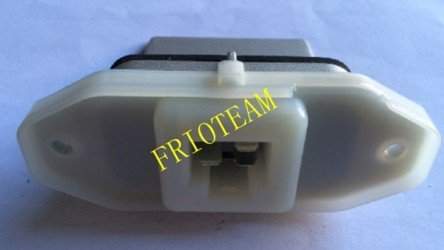 Resistencia Nissan Xtrail (03-10) ----3 pin