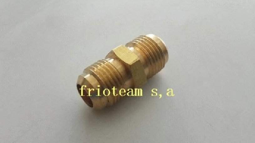 UNION 1/4Fx1/4F COBRE